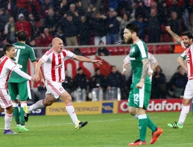 Εκνευρισμός στον Ολυμπιακό από την διαιτησία του Ελβετού ρέφερι